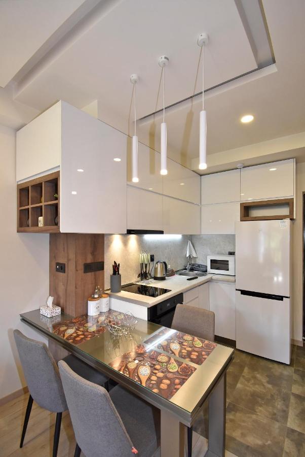 Home4You Apartments On Koghbatsi Erivan Exterior foto
